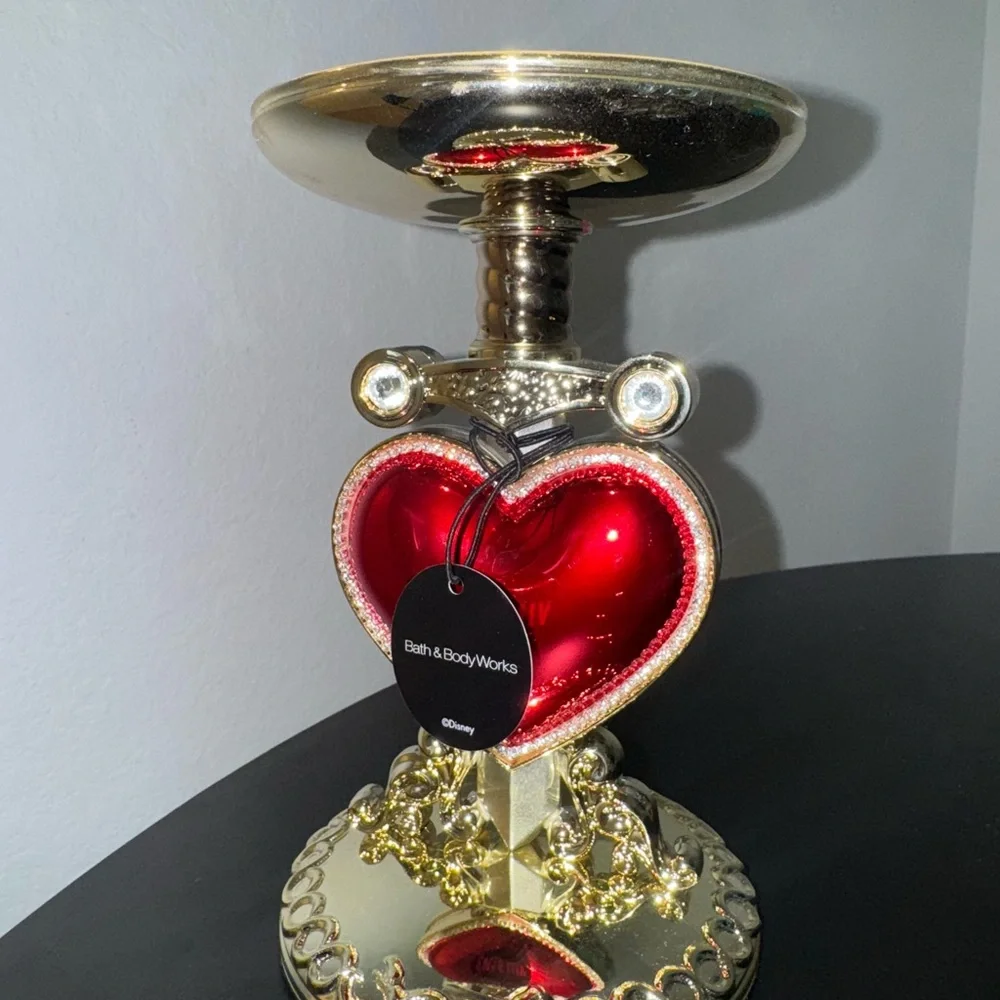 Bath & Body Works charming candle